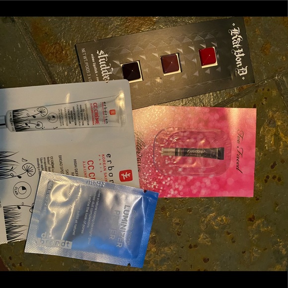 Brand New Makeup set bundles variety of items - Picture 6 of 8